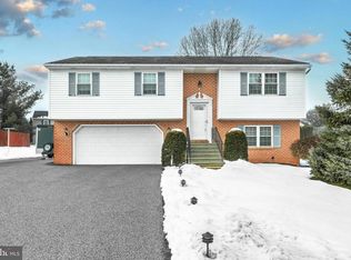 318 Kendale Rd, Red Lion, PA 17356