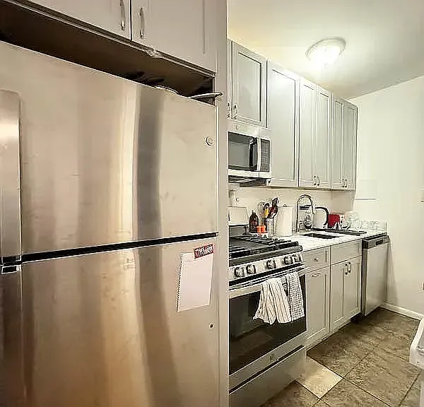 138 Sullivan St #1 — Photo 2