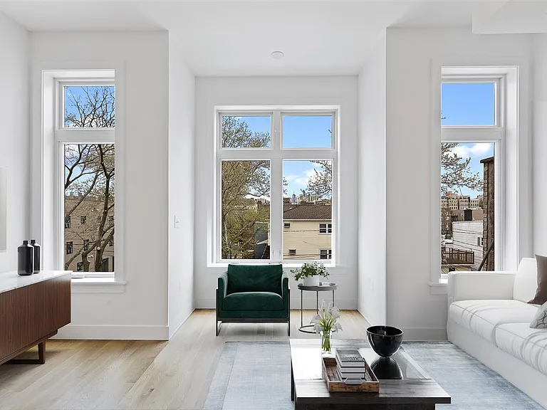 21 Giles Ave #2 — Photo 6