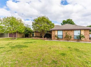 2401 Cherry Ln, Corinth, TX 76210