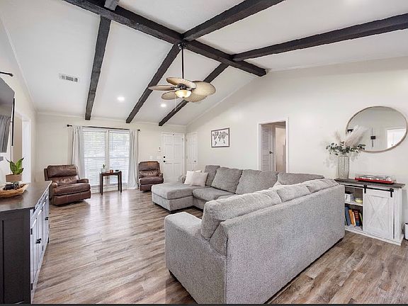4th image of 1504 Melanie Ln