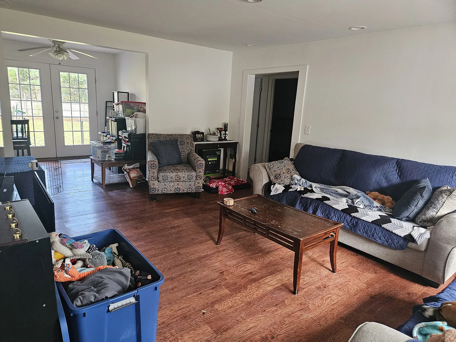 3 bed, 1400 sqft, $2,100 — Photo 2