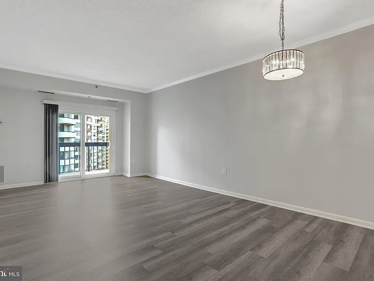 1211 S Eads St #1203 — Photo 12