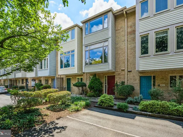 1828 N Ode St, Arlington, VA 22209