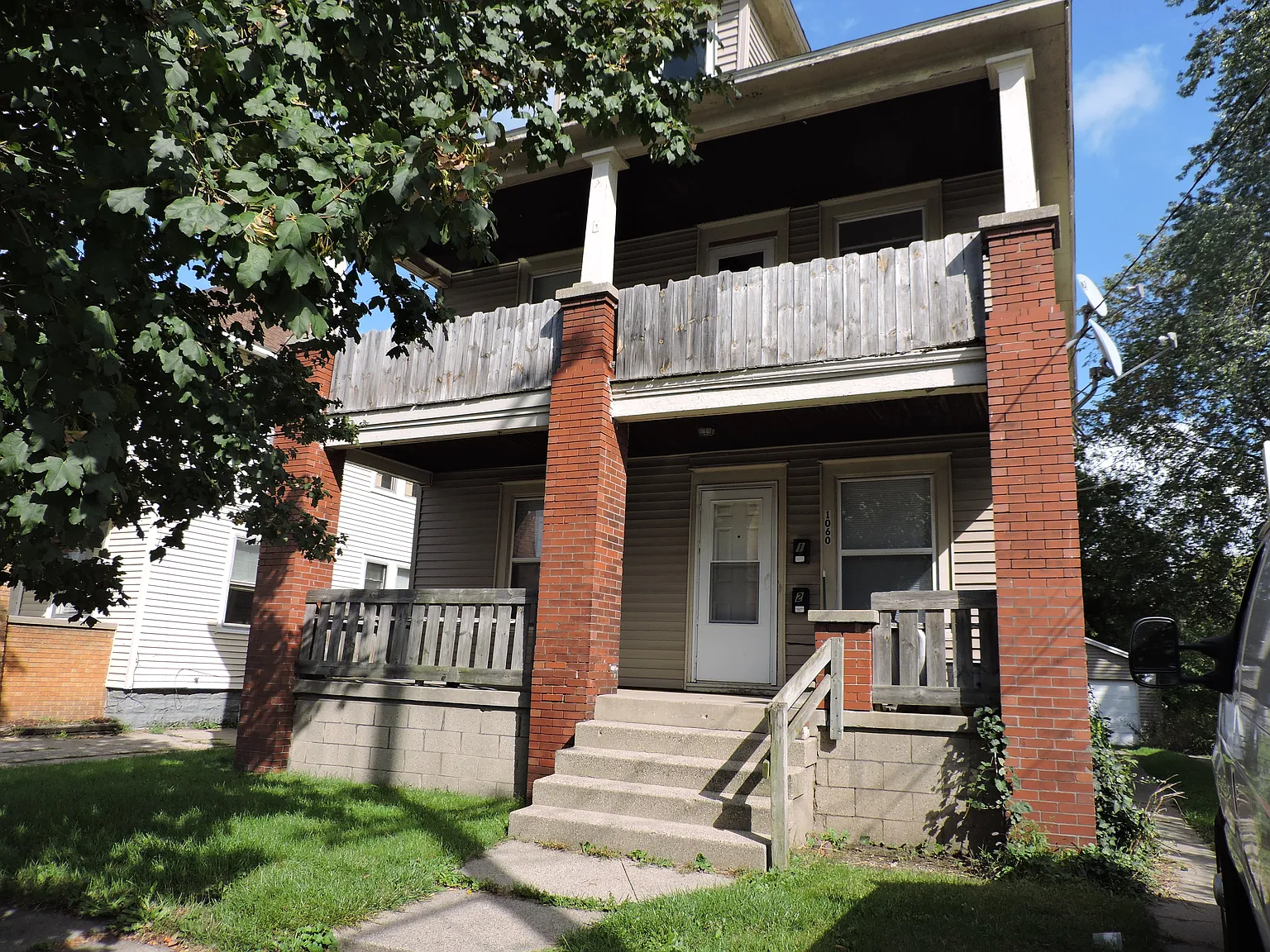 2 bed, 900 sqft, $1,200 — Photo 1