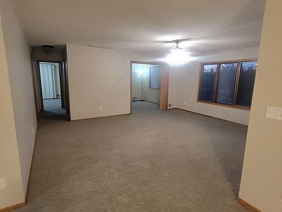 4th image of 1539 14th St SE