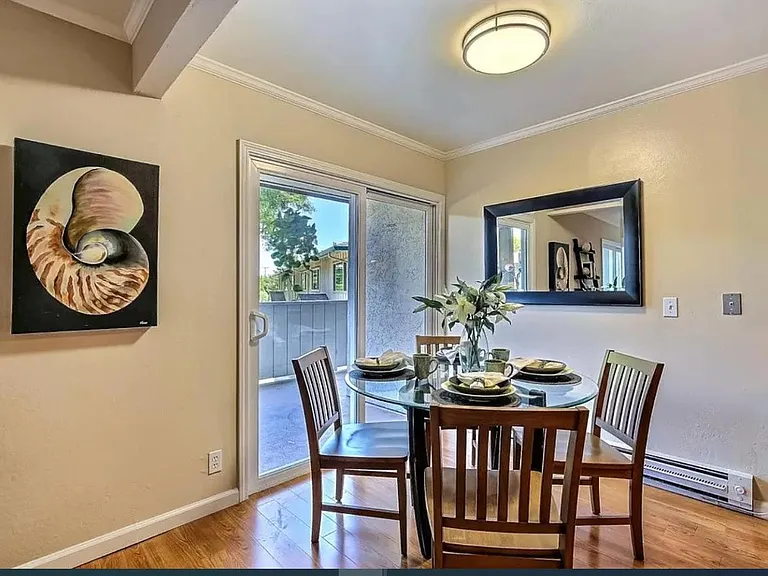 7100 Rainbow Dr #7 — Photo 3