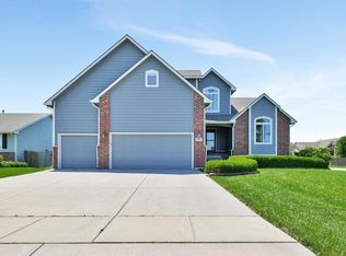 607 W Point Cir, Andover, KS 67002