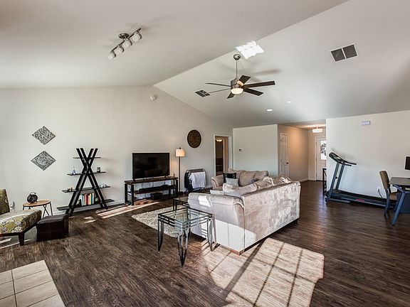 Laminate wood floors