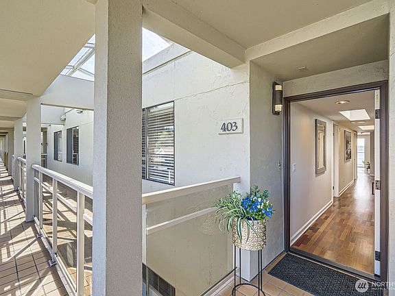 3rd image of 9727 NE Juanita Drive #403