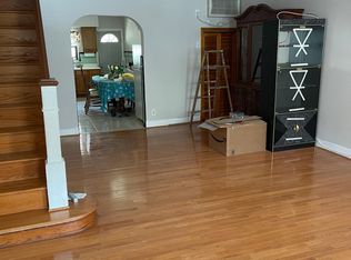 905 Tasker St, Philadelphia, PA 19148