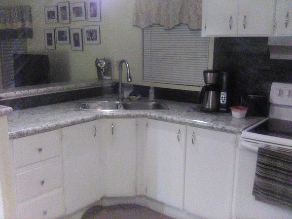 5th image of 172 Lakeview Dr
