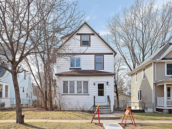 3rd image of 822 Charles Ave