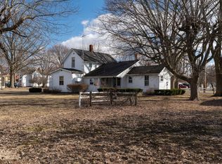 307 S West St, Le Roy, IL