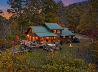 218 Village Cove Ln, Bryson City, NC 28713