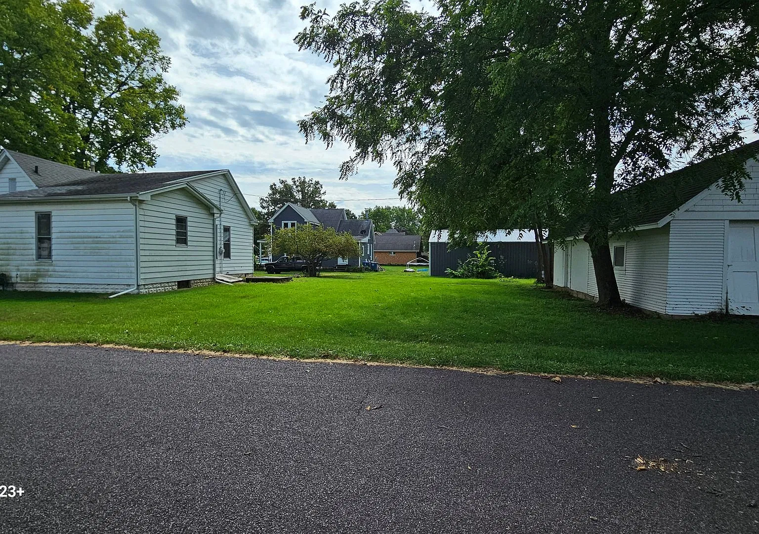 Spacious 2bdrm in Minier — Photo 1
