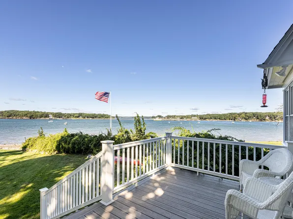 12 Beach Road, Portland, ME 04108