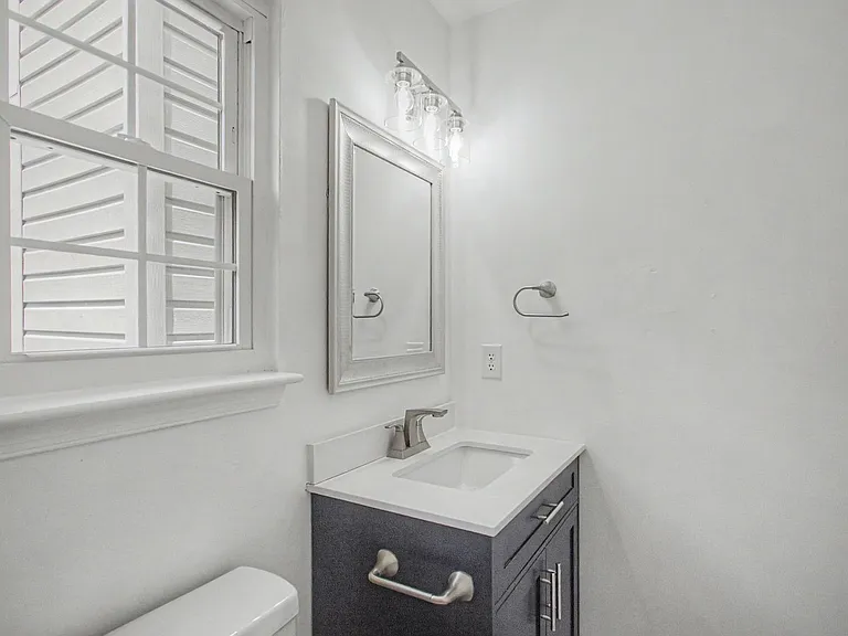 4327 Lacy Cove Ln — Photo 13