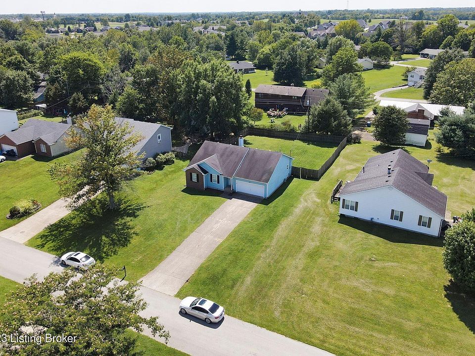 2nd image of 504 Garden Ct