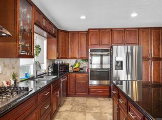 9737 Yellow Stone Pl, Santee, CA 92071