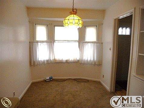 Dining Area.JPG