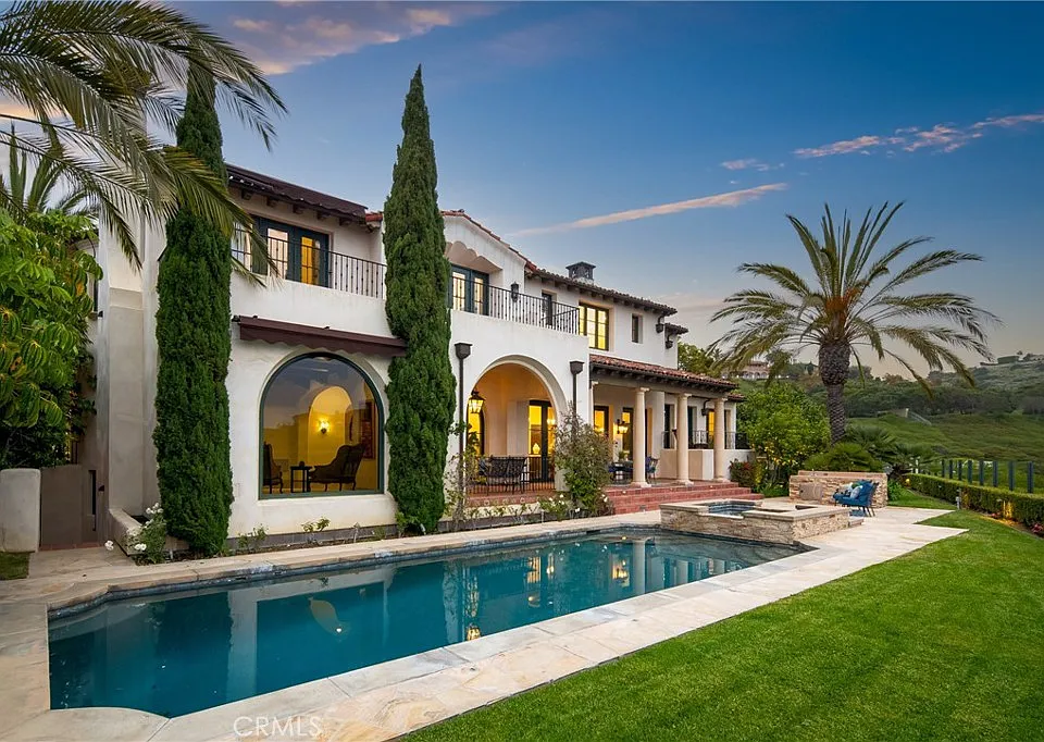 26 Fairway Point