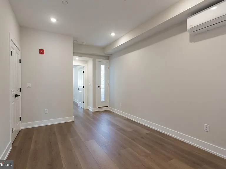 3849 Fairmount Ave #2 — Photo 6