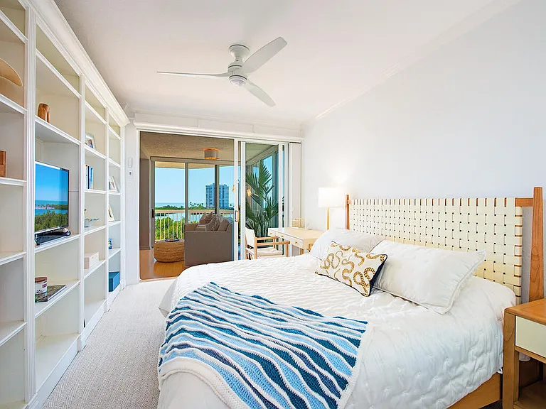 5501 Heron Point Dr #503 — Photo 7