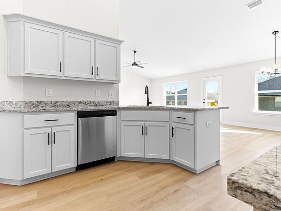 3rd image of 1890 Hazelnut Dr #40B