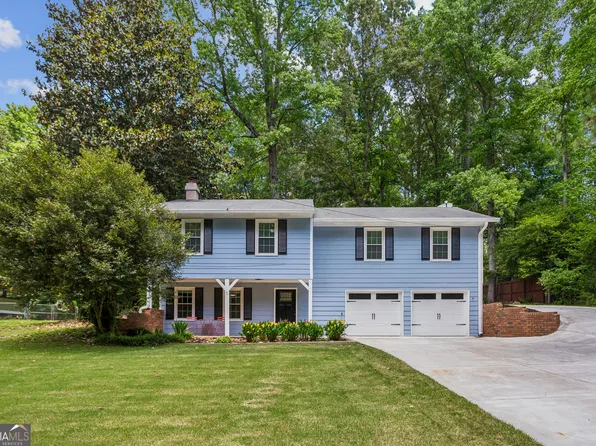 2672 Fairfield Dr SW, Marietta, GA 30064