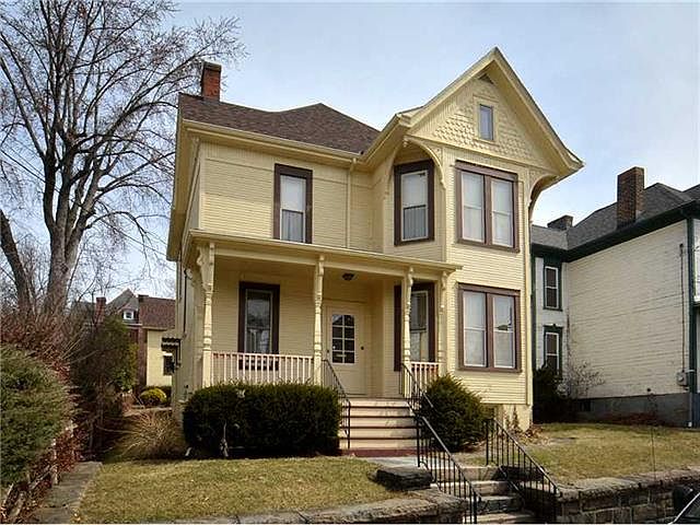 1st image of 123 Alexander Ave