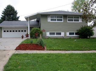 209 W Jackson St, Knoxville, IA 50138
