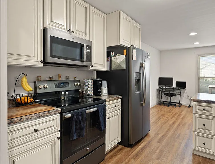 1 Charlotte Pl #6 — Photo 16