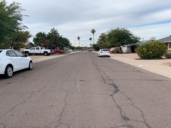 5th image of 1114 E Las Palmaritas Dr