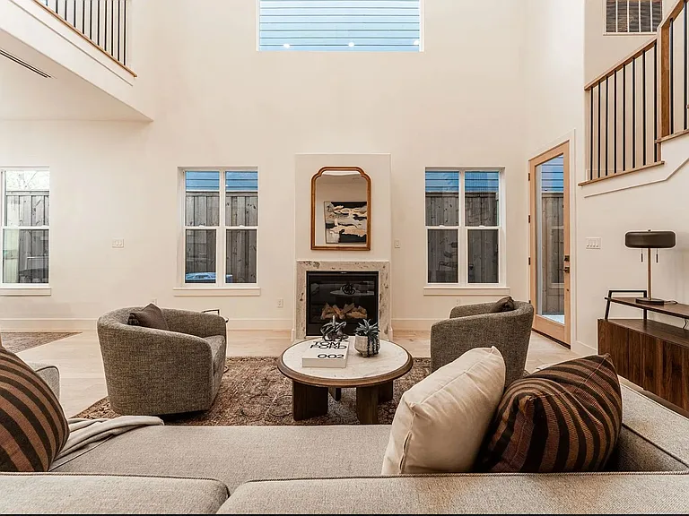 4525 Rusk Ave — Photo 5