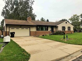 5322 N Stephen Dr, Peoria, IL 61615