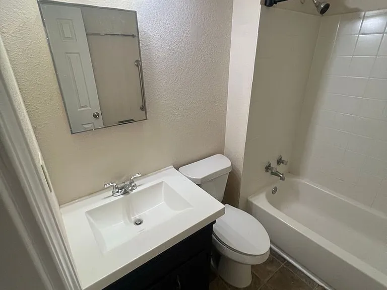 3183 Dove Ct #B — Photo 7