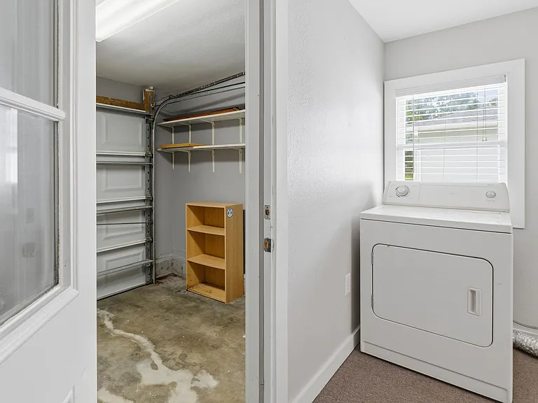 1307 Saint Andrews Dr — Photo 16