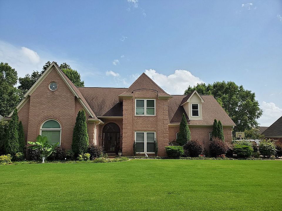 1st image of 7715 Red Hill Dr