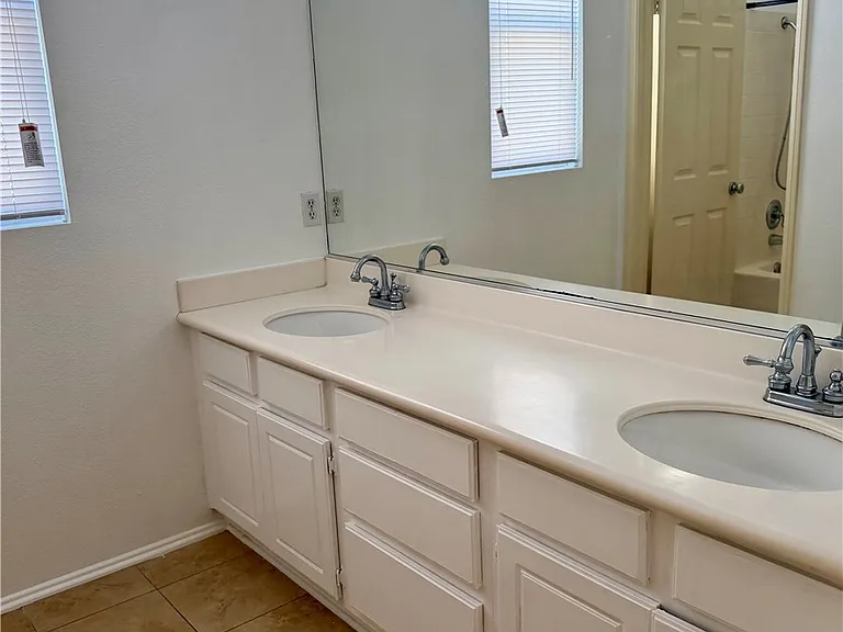 22839 Morro Dr — Photo 9