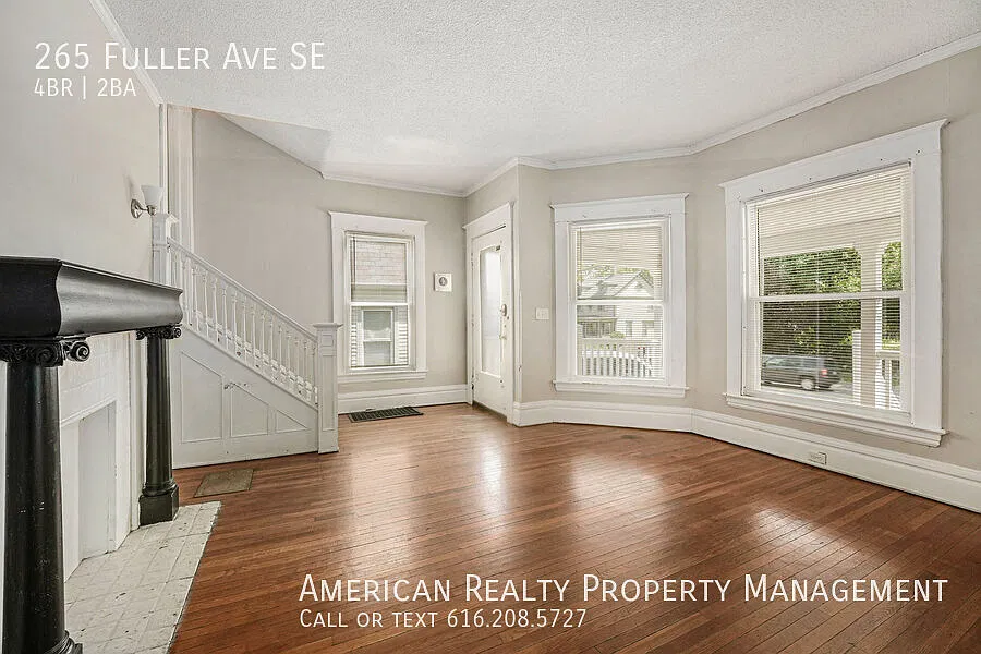 4 bed, 1.5 bath, 2060 sqft, $2,500 — Photo 2