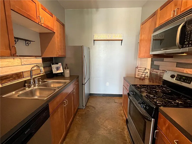 2401 E 6th St #3044 — Photo 8