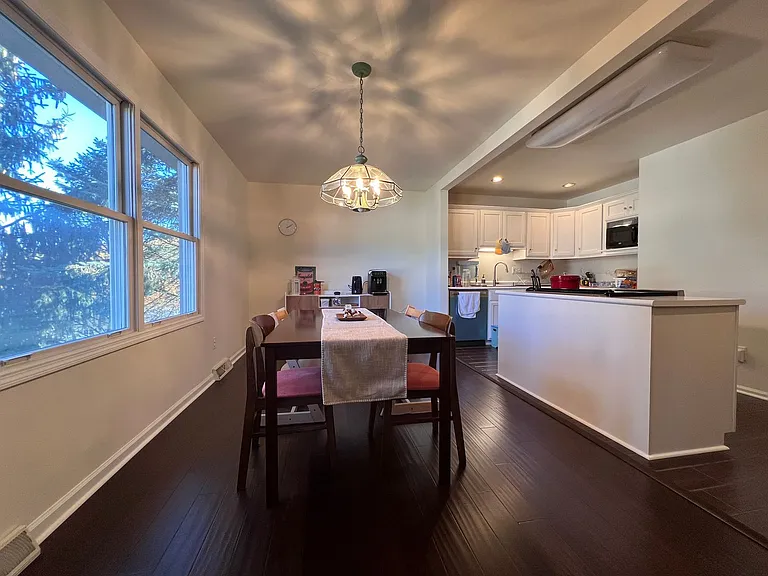 240 Newberry Ln — Photo 14