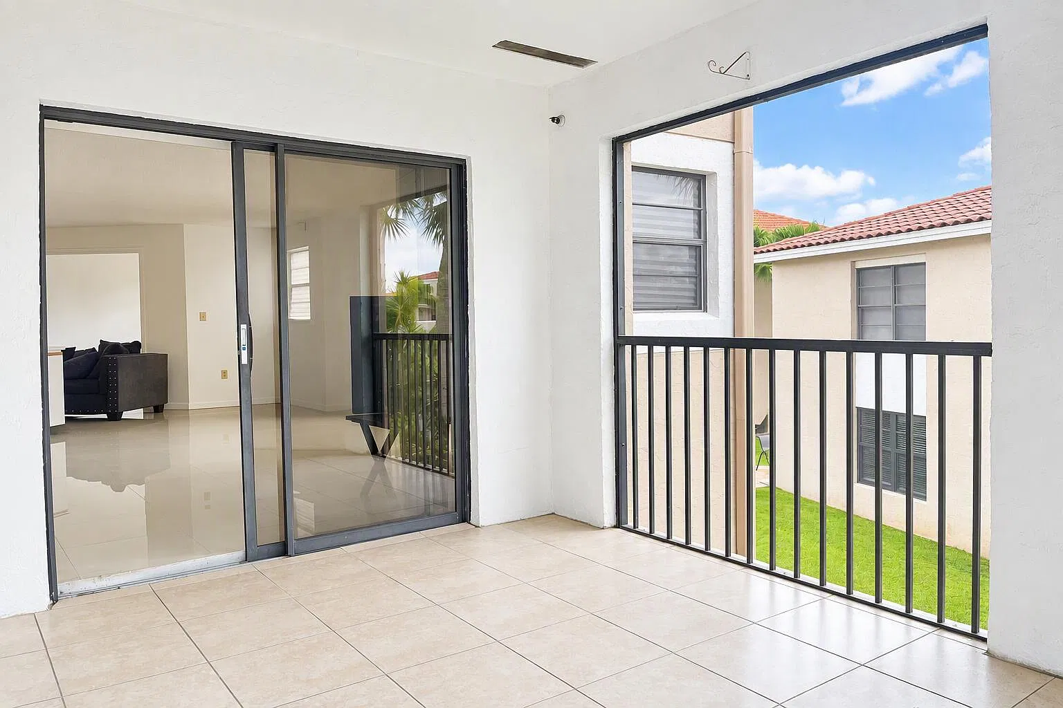 3 bed, 2.0 bath, 1476 sqft, $3,480 — Photo 3