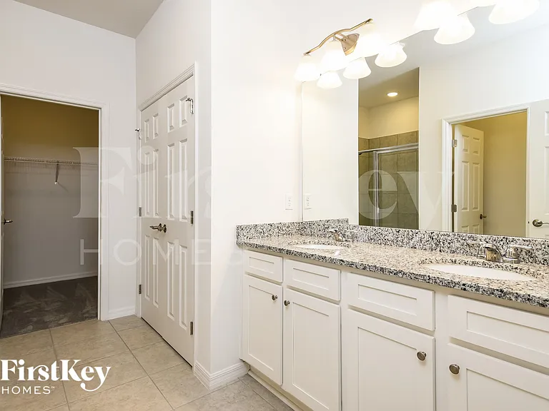 1140 Spokane Point — Photo 10