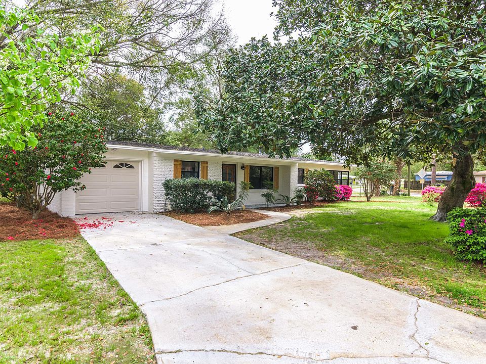 1st image of 11 Okahatchee Cir SE