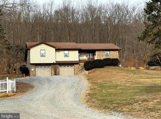 55 Fairfax Corner Rd, Cabins, WV 26855