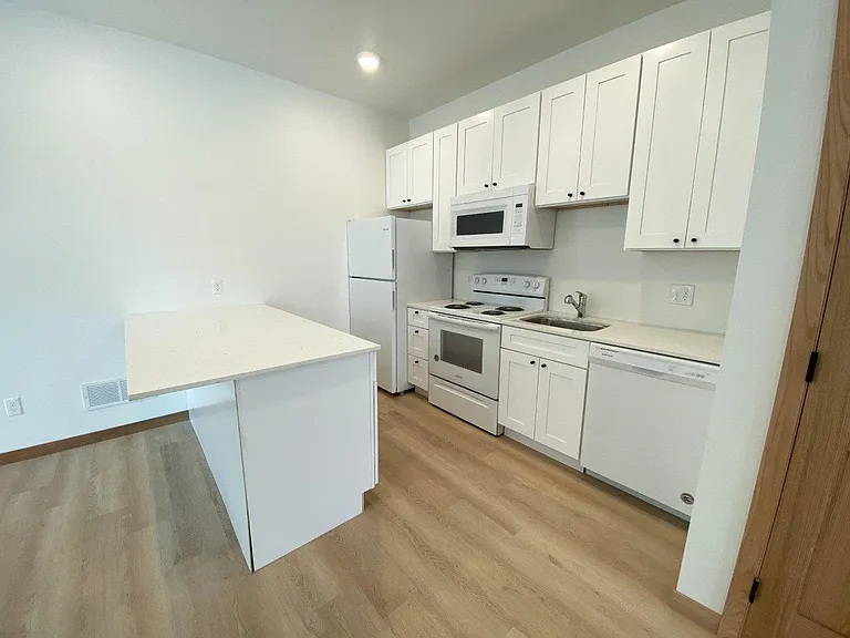 Egan Ave Residence — Photo 12