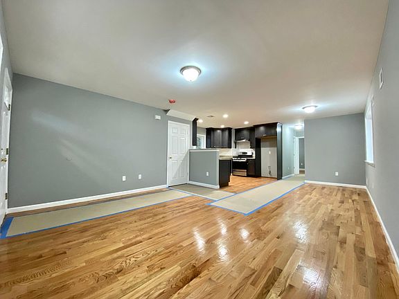 3rd image of 885 N Railroad Ave #1F