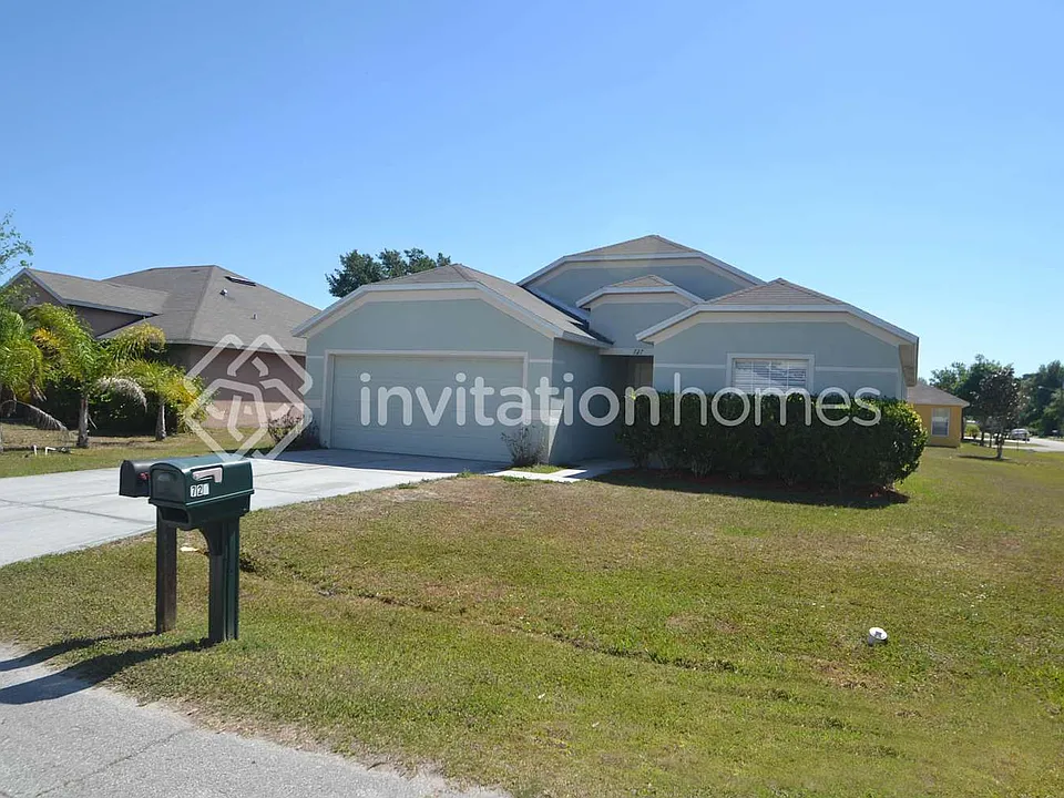 727 Versailles Ln